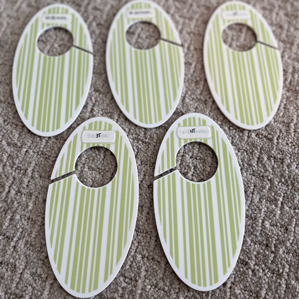 Children’s clothing separators